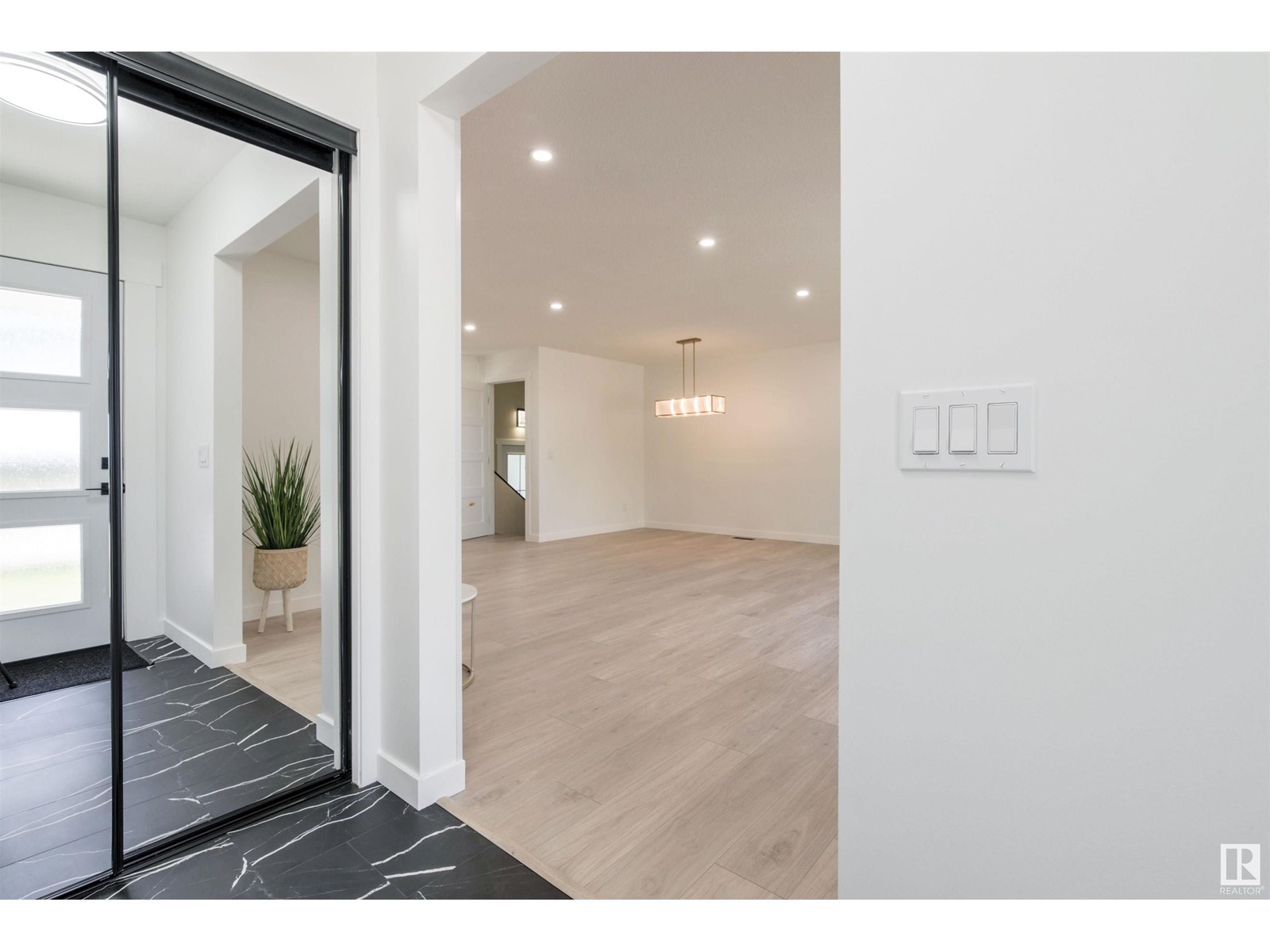 19 GRENFELL AV