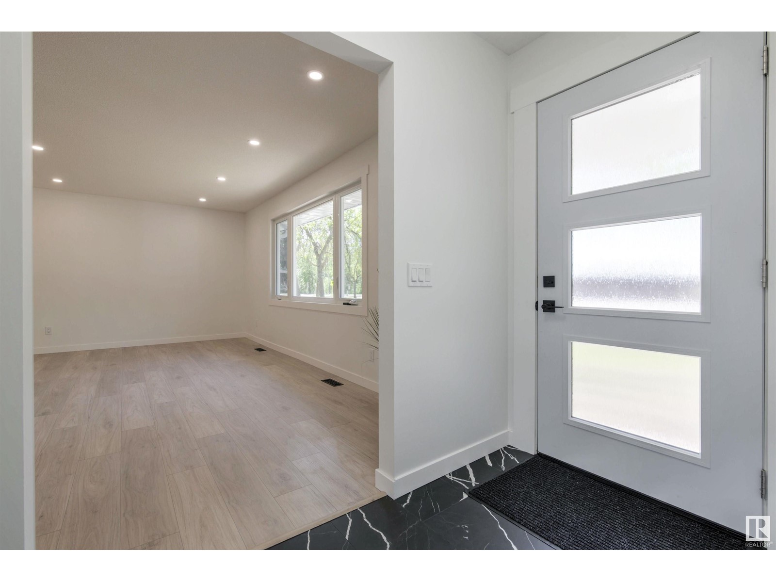 19 GRENFELL AV