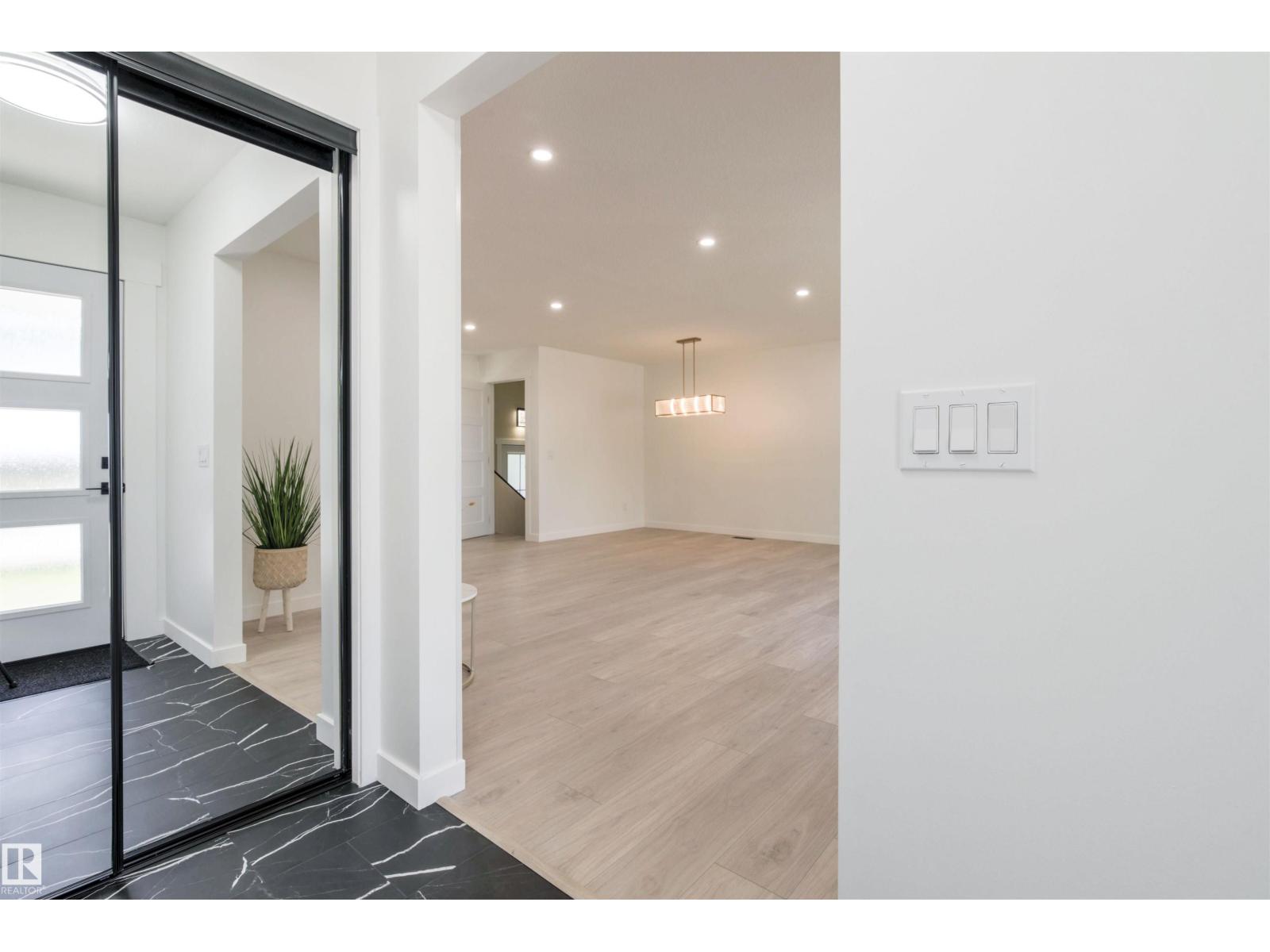19 GRENFELL AV