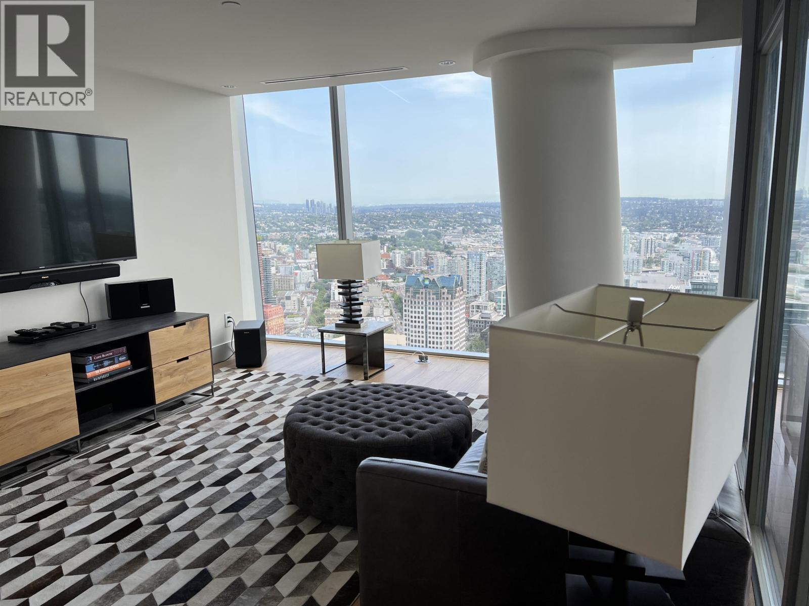 4601 667 HOWE STREET