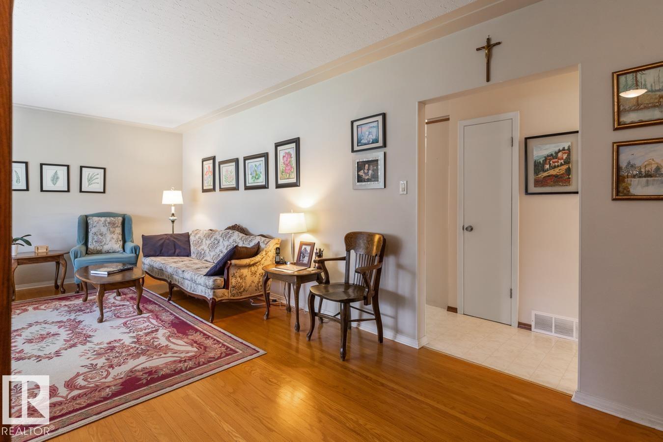 12812 95 ST NW