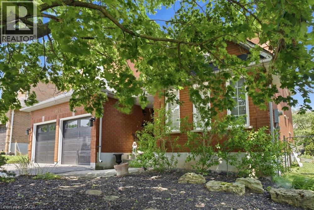 131 HUNTINGWOOD Avenue