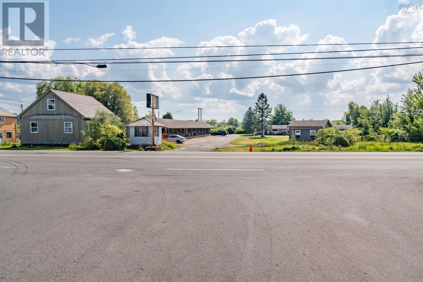 2116 Highway 1