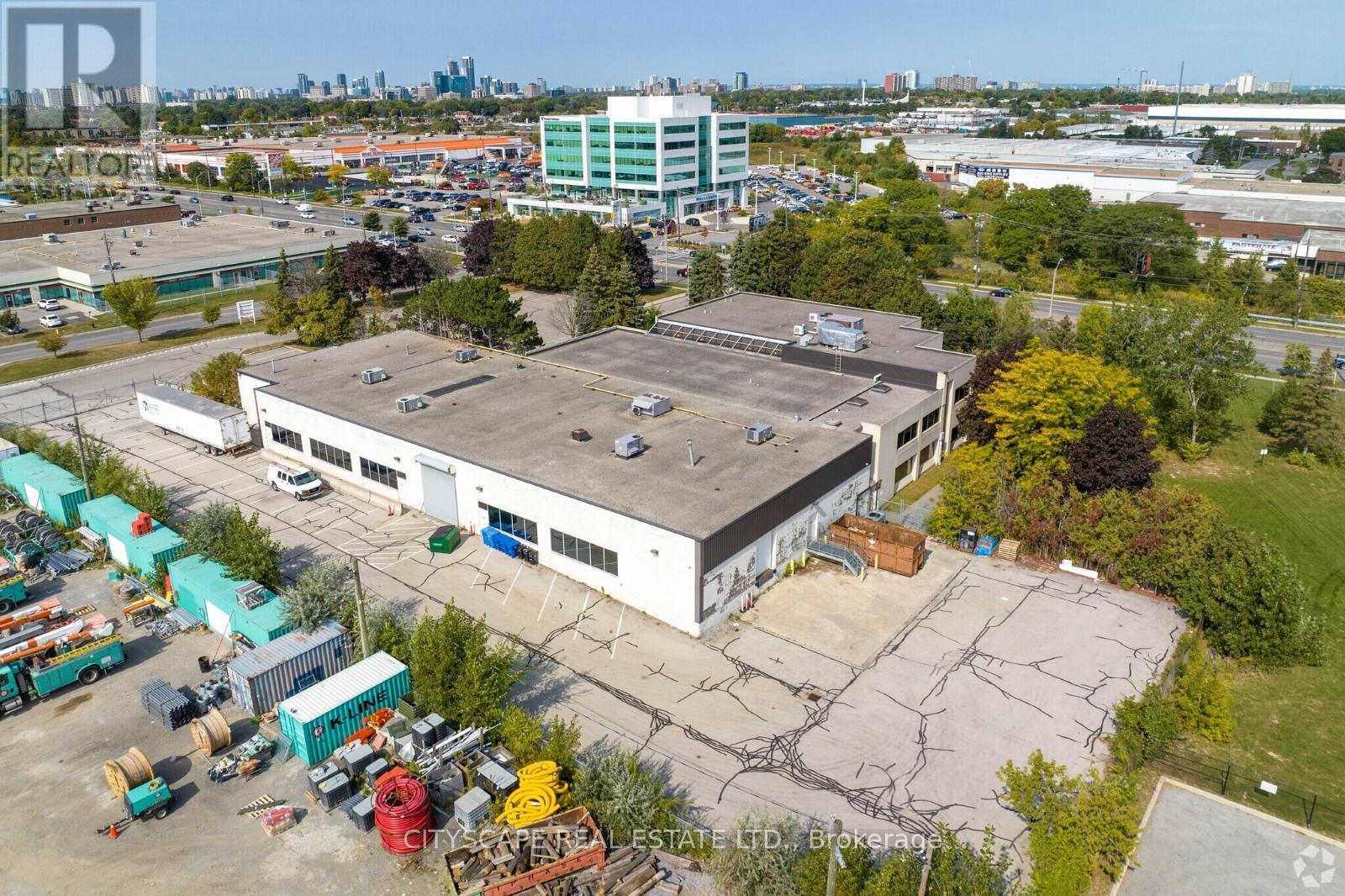 555 ELLESMERE ROAD W