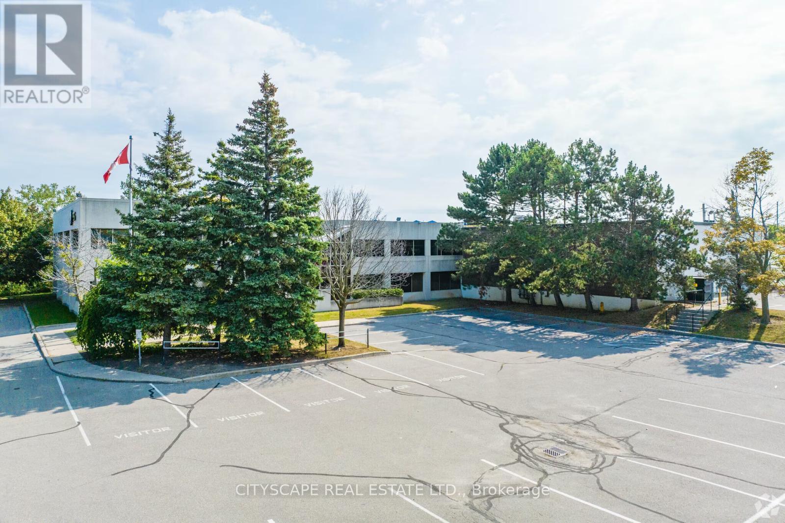 555 ELLESMERE ROAD W