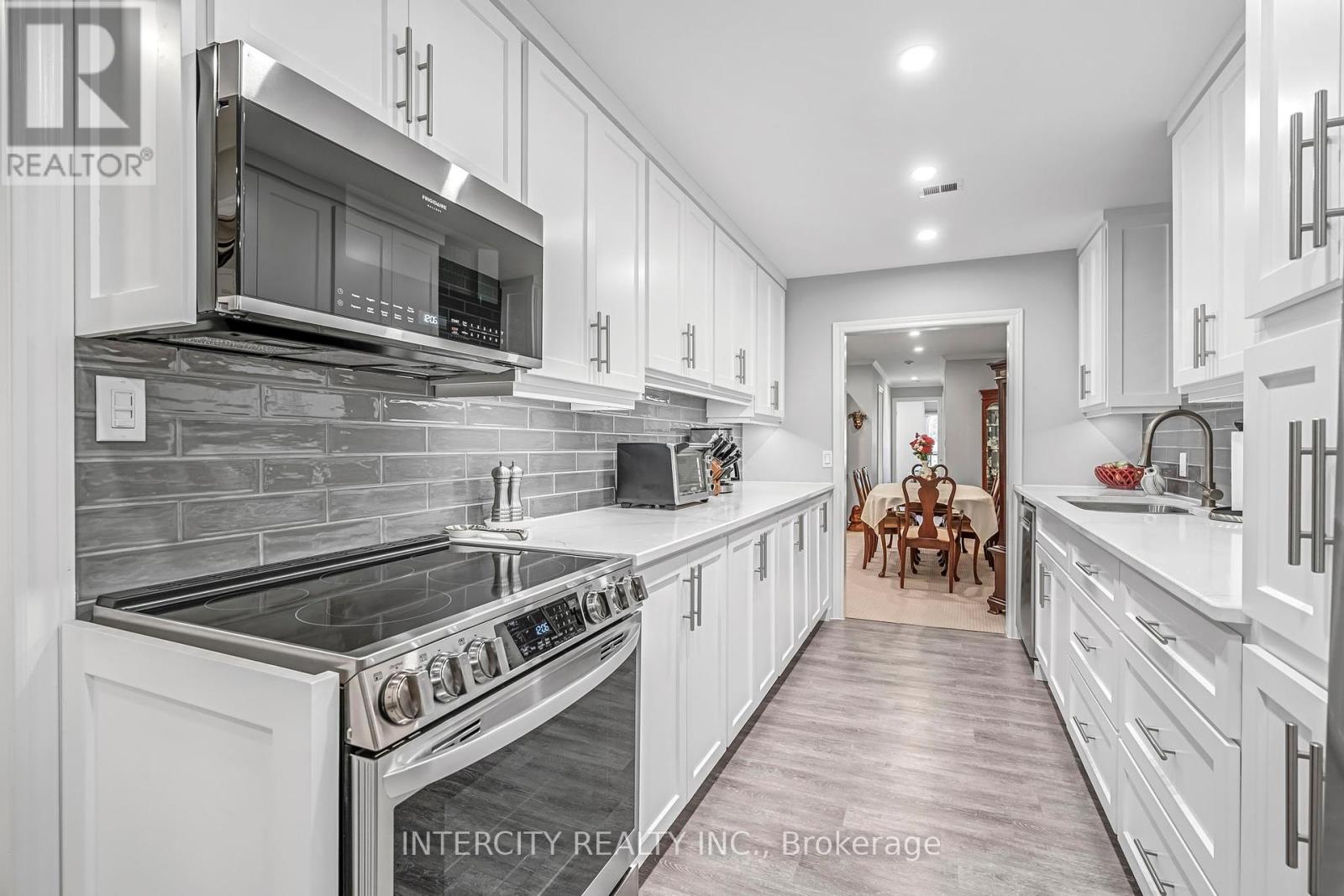 412 - 2555 3RD AVENUE W