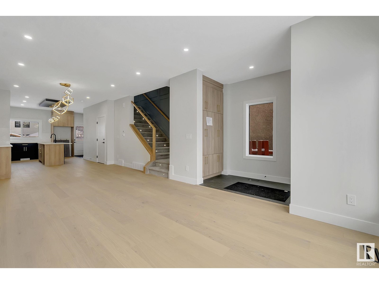 11130 72 AV NW