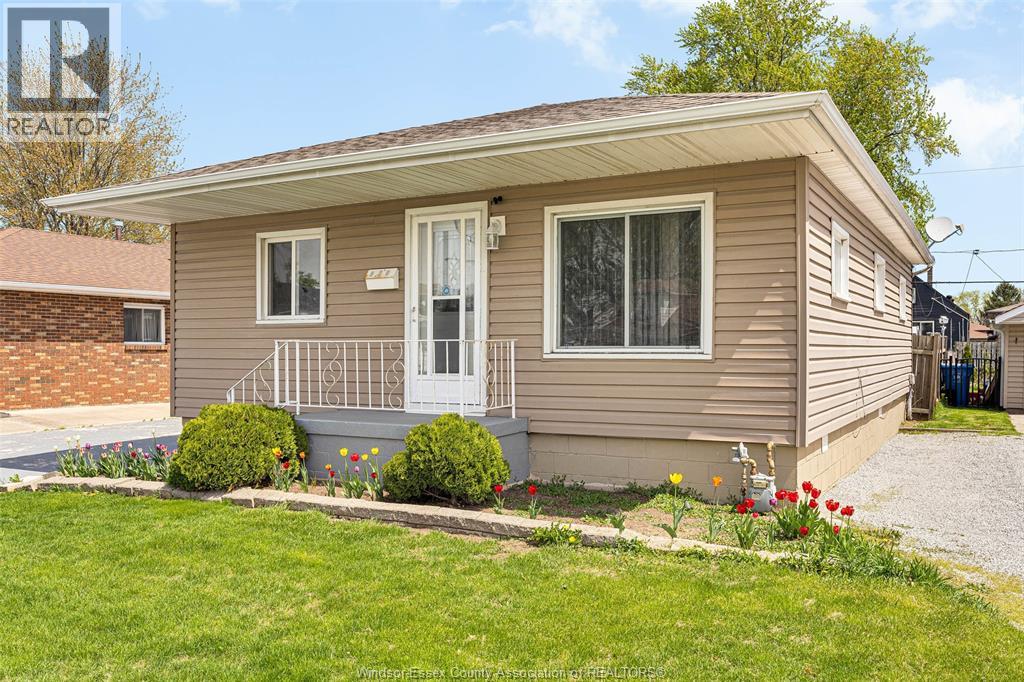 930 ST. PIERRE STREET