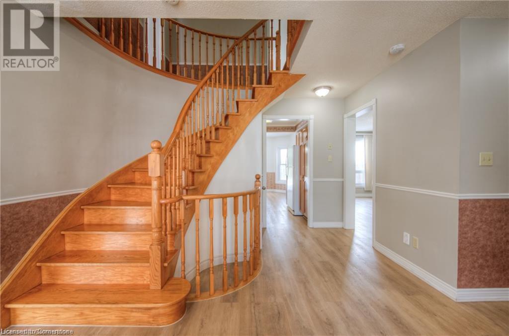 16 BEASLEY Crescent
