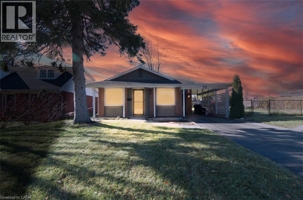 73 LARKSPUR Crescent