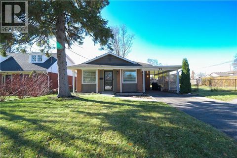 73 LARKSPUR Crescent Kitchener ON N2M4W8