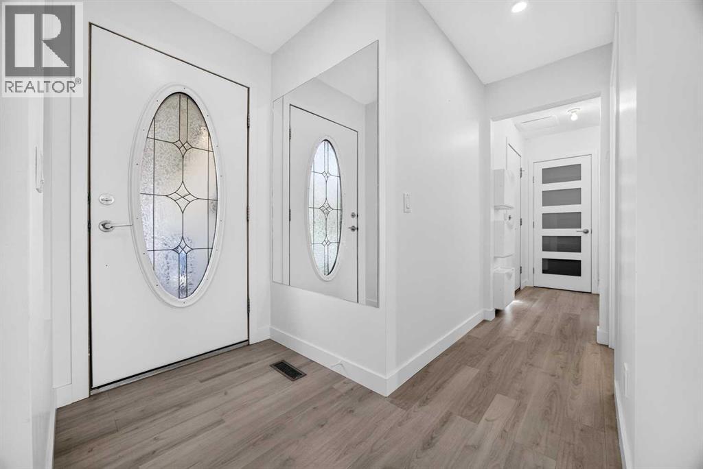 7 Signature Mews SW