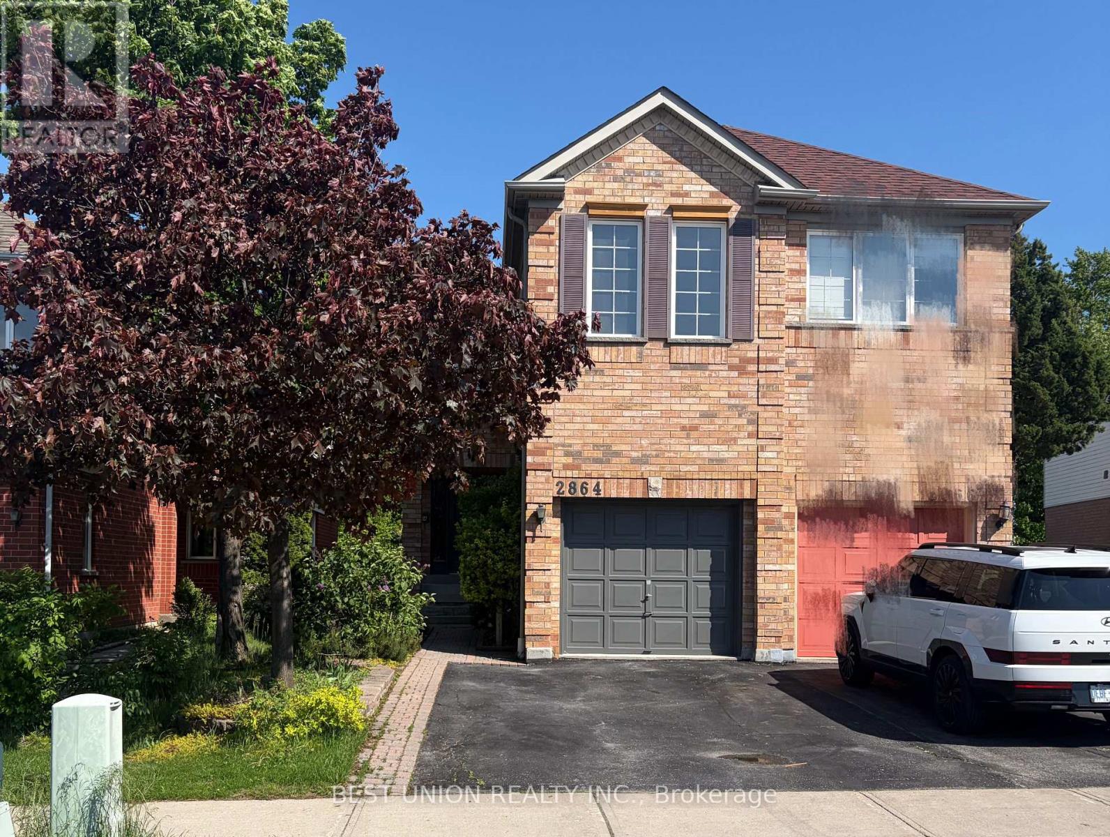2864 WESTBURY COURT