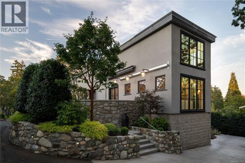 2175 Granite St Oak Bay BC V8S3G8