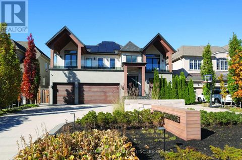 3425 LAKESHORE ROAD W Oakville (BR Bronte) ON L6L0A3