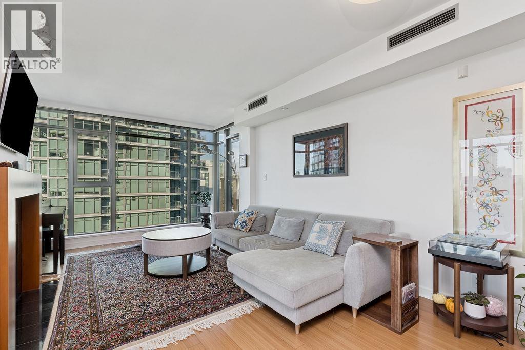 1202 1680 BAYSHORE DRIVE