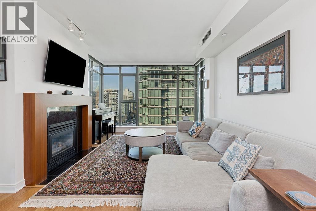 1202 1680 BAYSHORE DRIVE