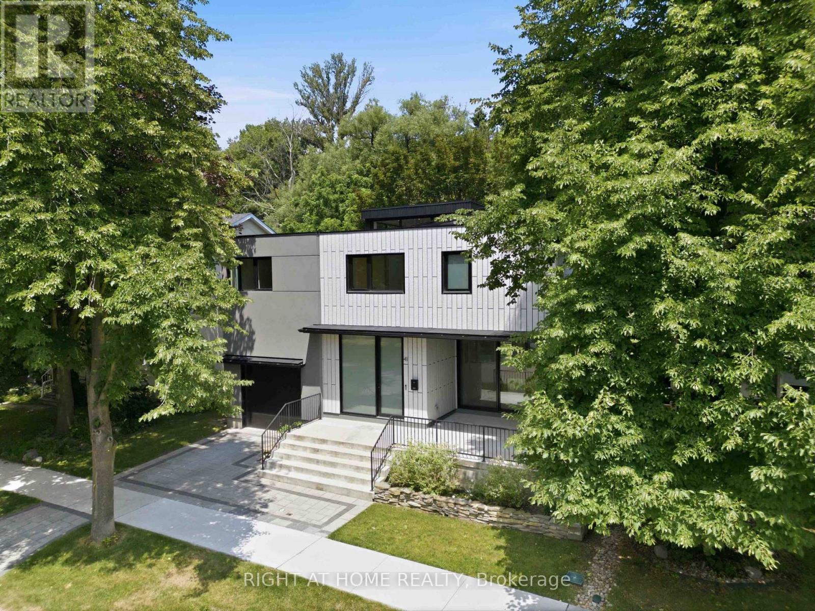 41 BONNYVIEW DRIVE
