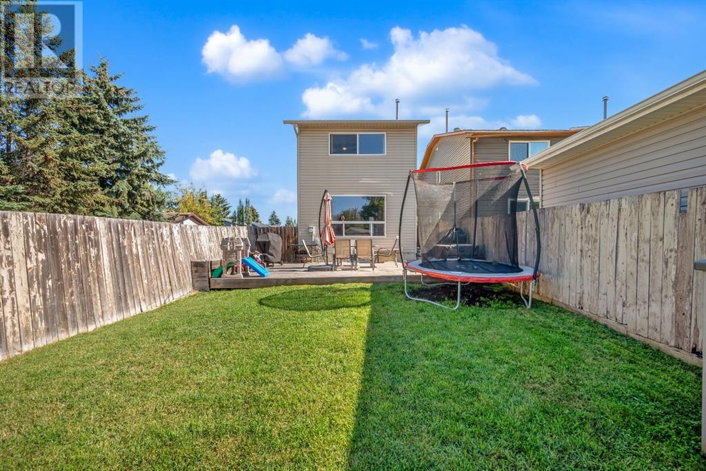 9 Mckenna Crescent SE