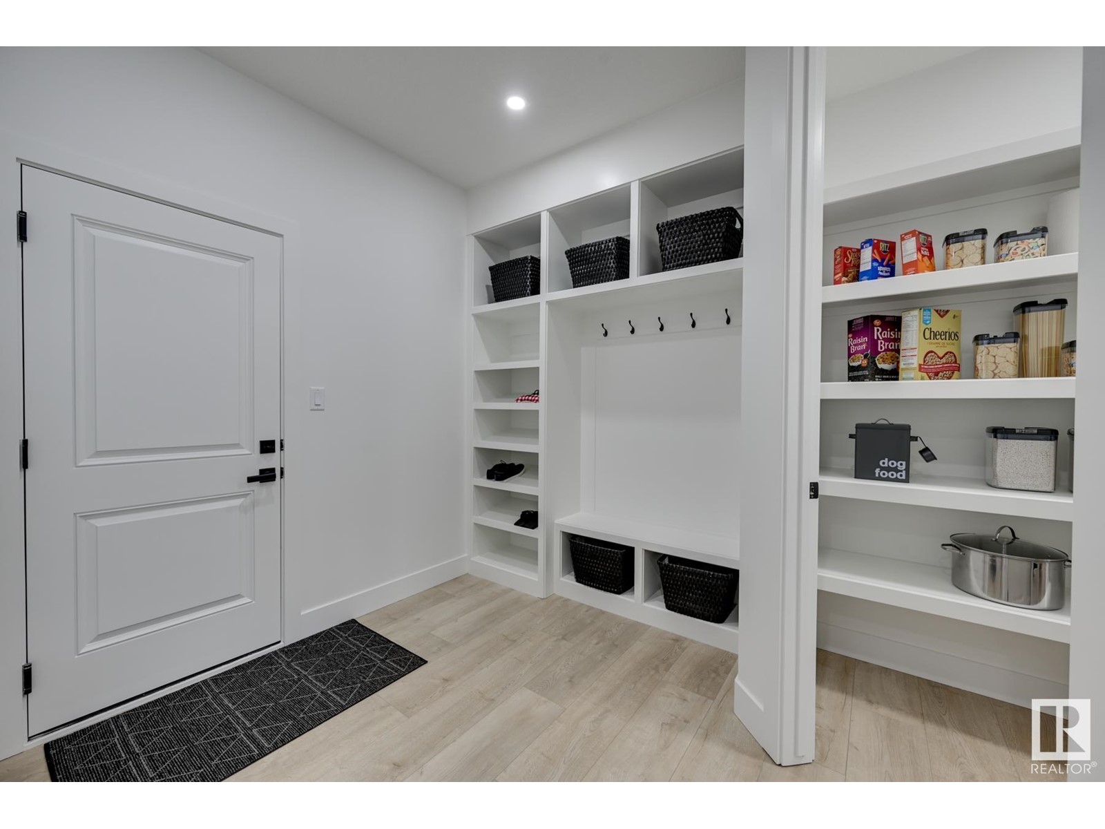 11 Pierwyck LO
