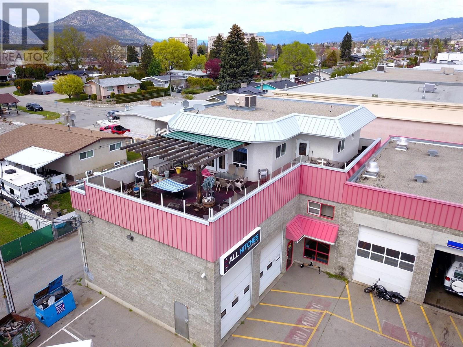 2595 Skaha Lake Road