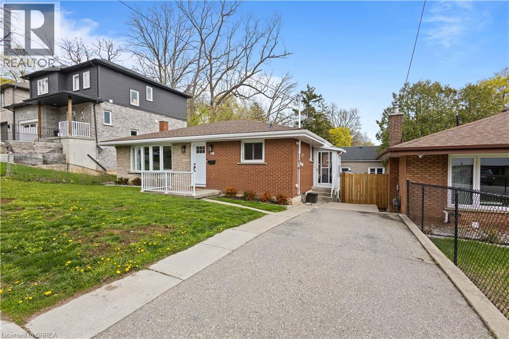 87 ST PAUL Avenue