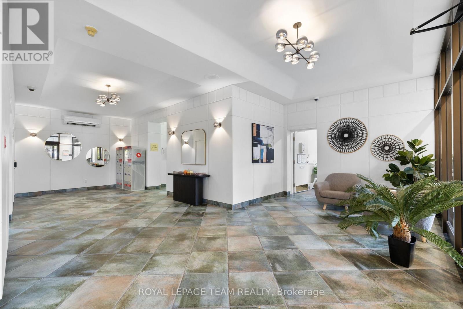 1114 - 40 LANDRY STREET