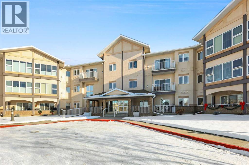 104, 43 Westlake Circle