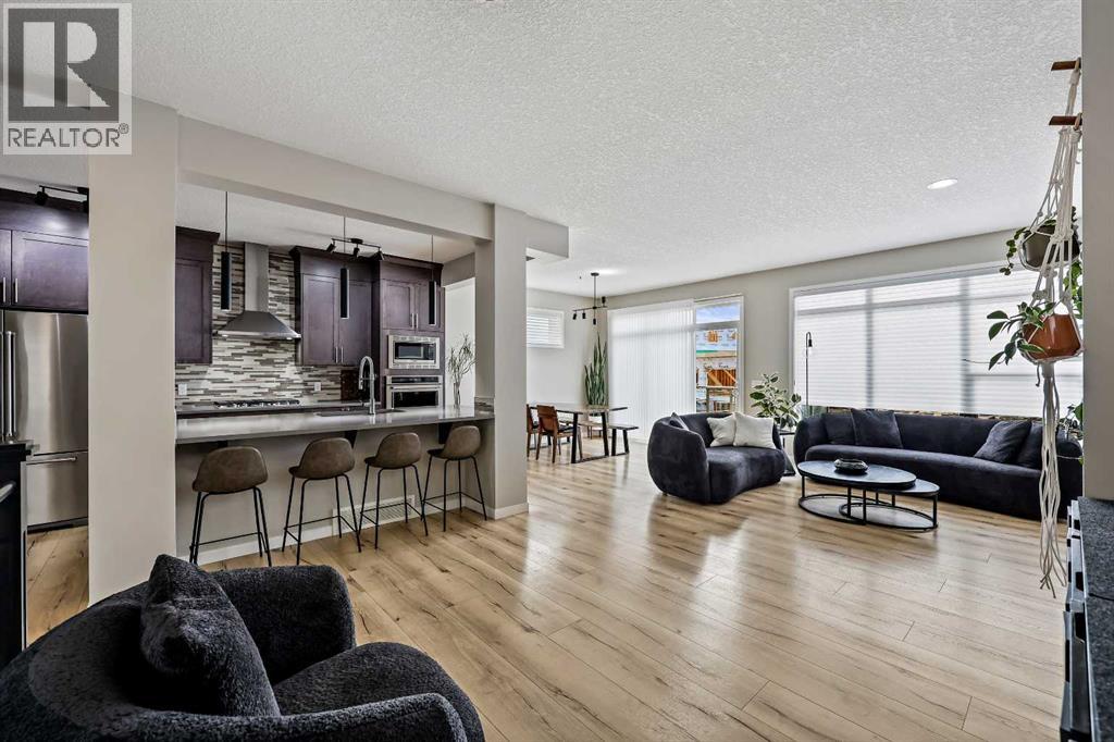 127 Fireside Crescent