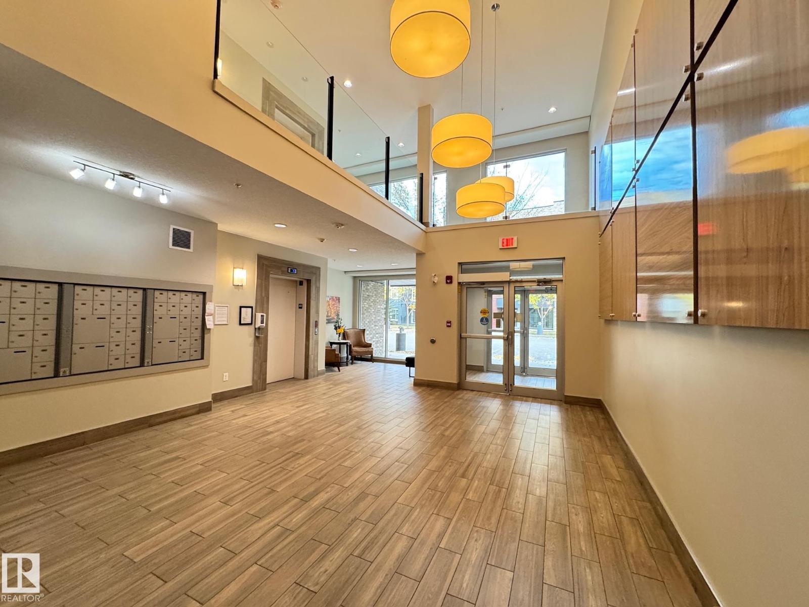 #218 508 Griesbach PR NW