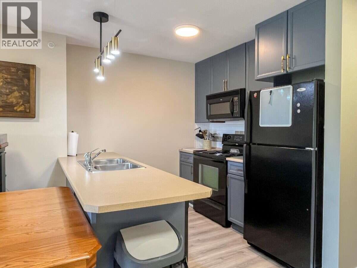246 HASTINGS Avenue Unit# 405