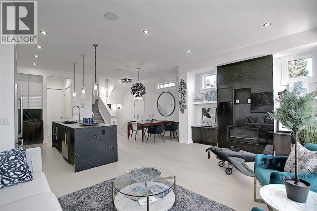 Unit 2, 940 38th Street SW