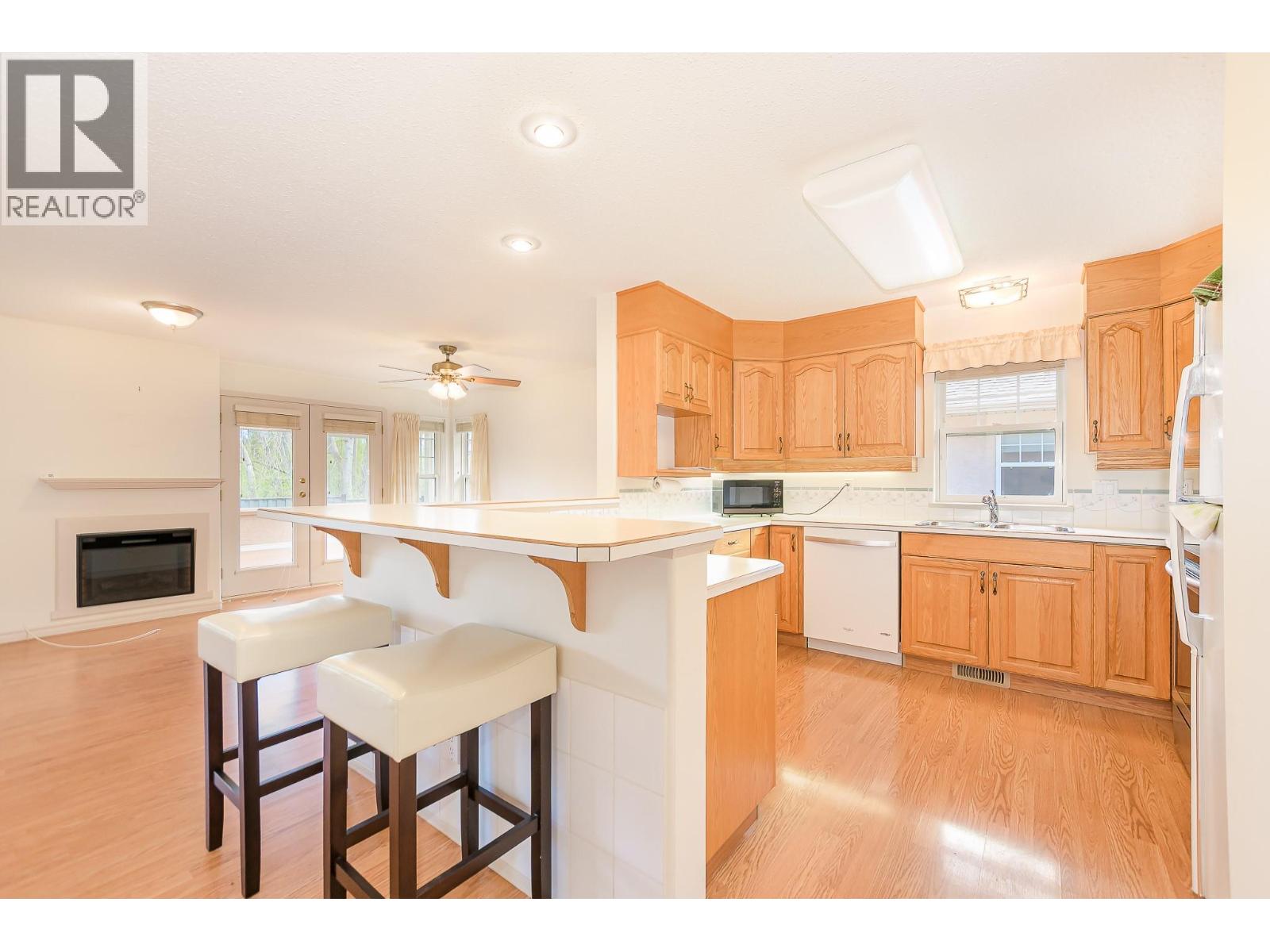 303 Regent Avenue Unit# 17