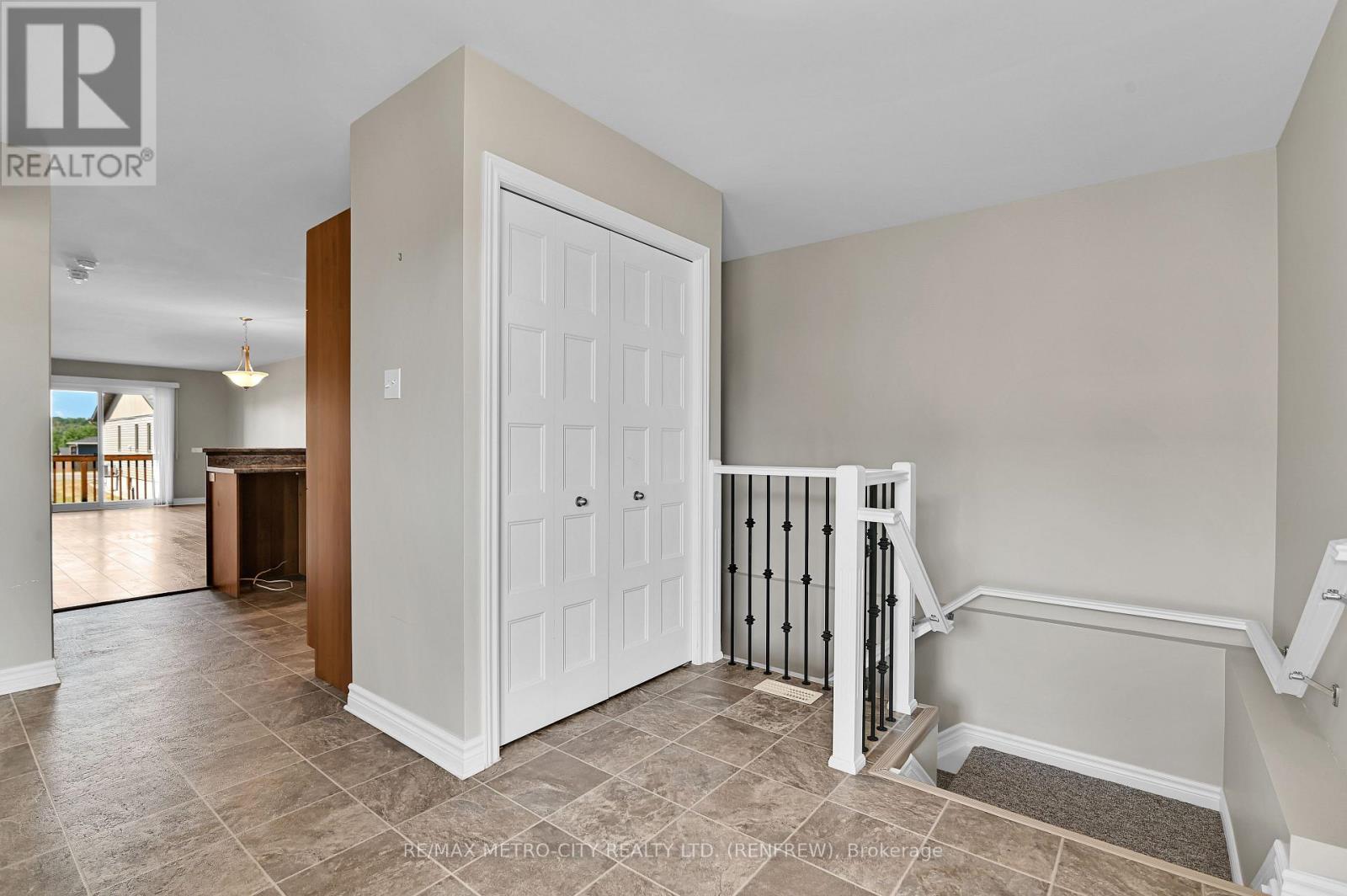 35 OTTERIDGE DRIVE