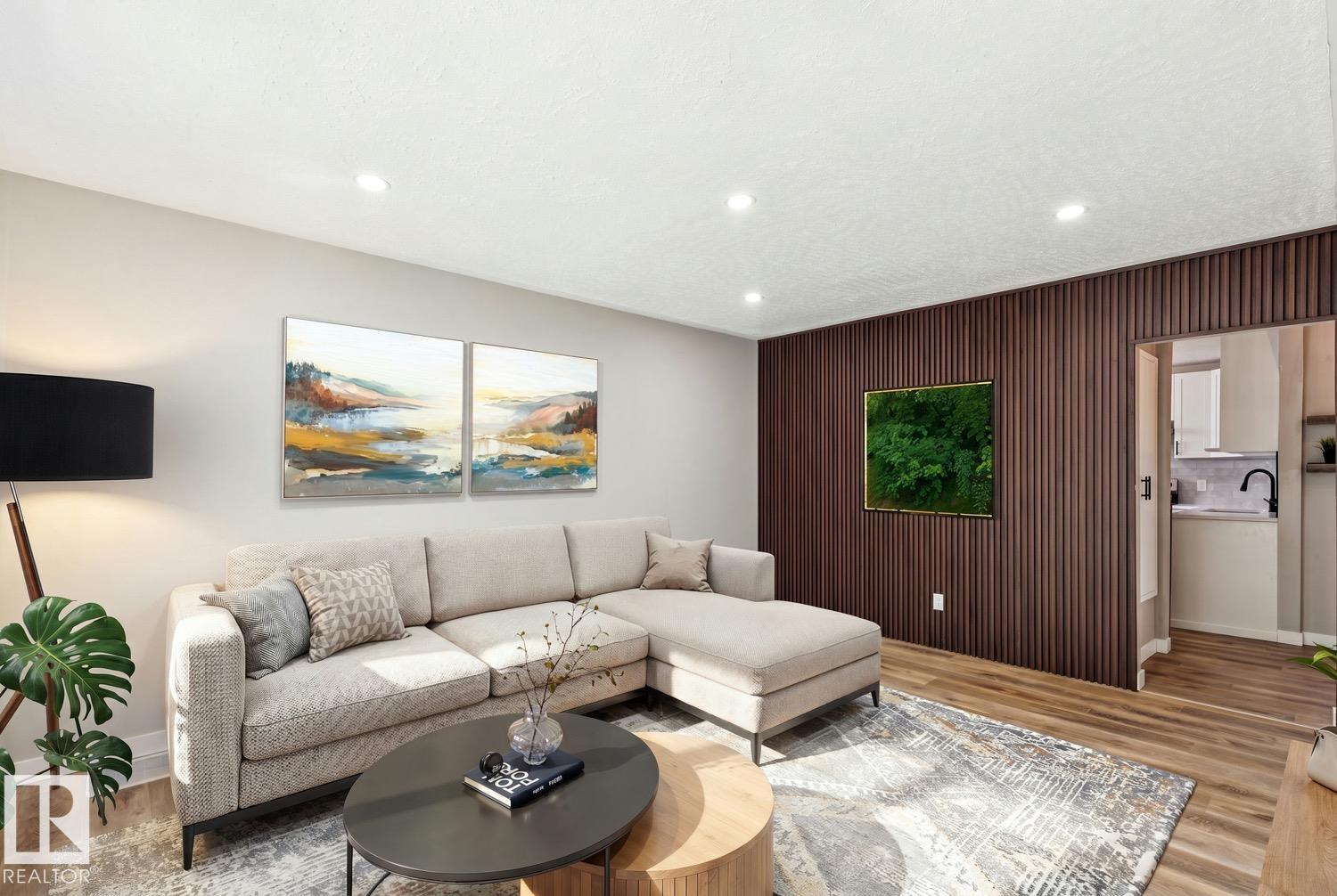 4037 114 AV NW