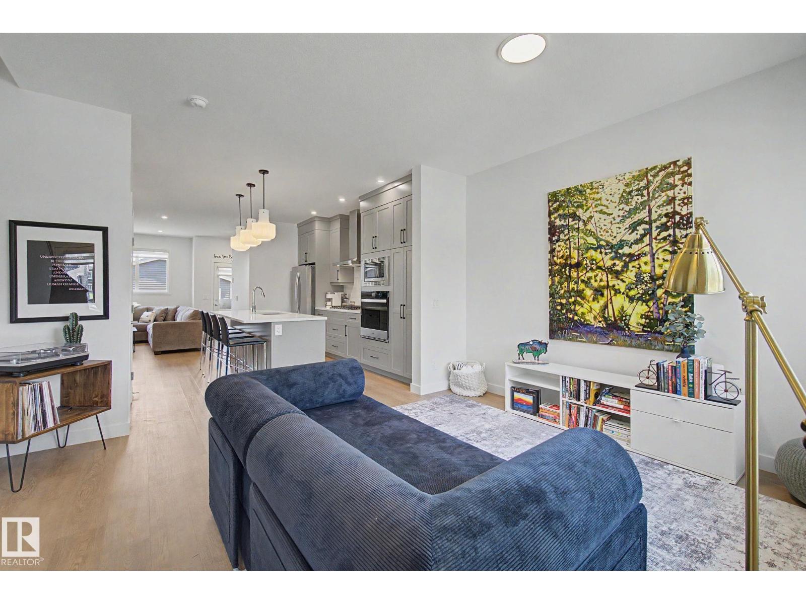 5745 HAWTHORN CM SW
