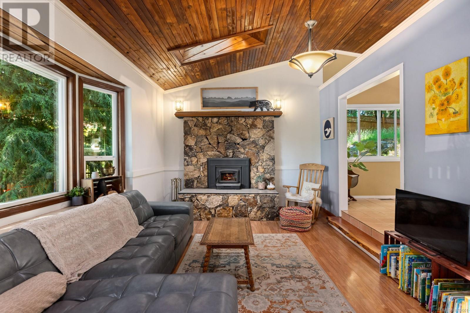 2751 Forest Grove Lane