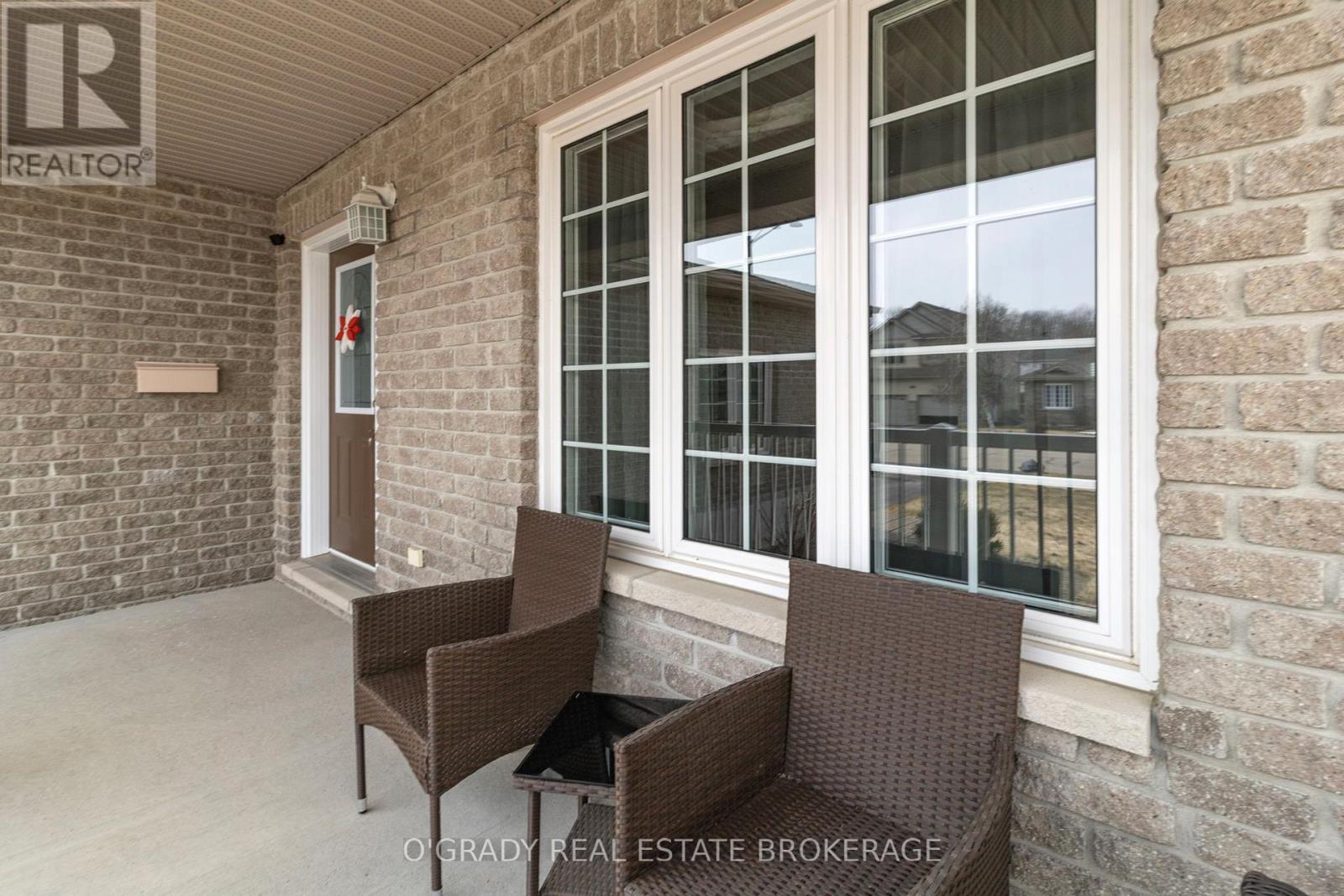 1004 CRESTWOOD DRIVE