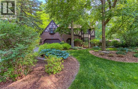 370 GREEN ACRES Drive Waterloo ON N2K1Z1