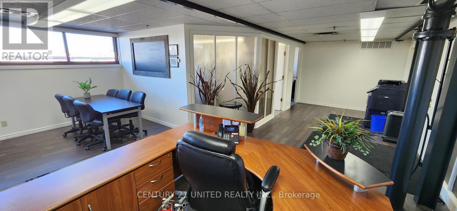 UNIT B - 785 THE KINGSWAY