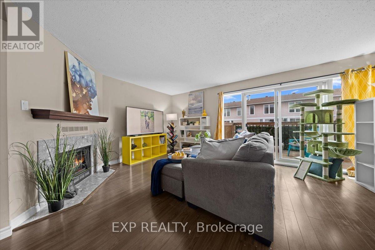 D - 284 DALEHURST DRIVE