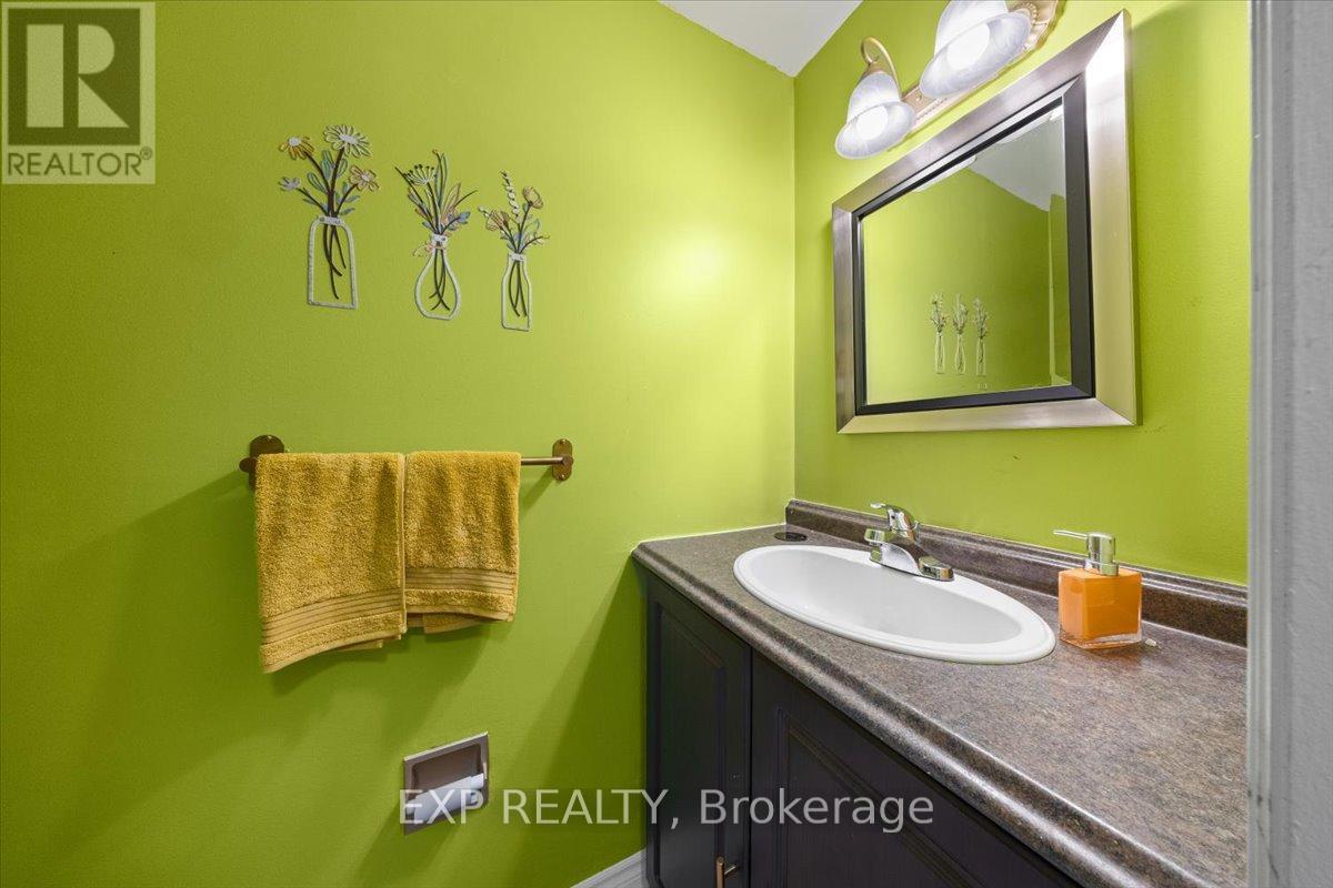 D - 284 DALEHURST DRIVE