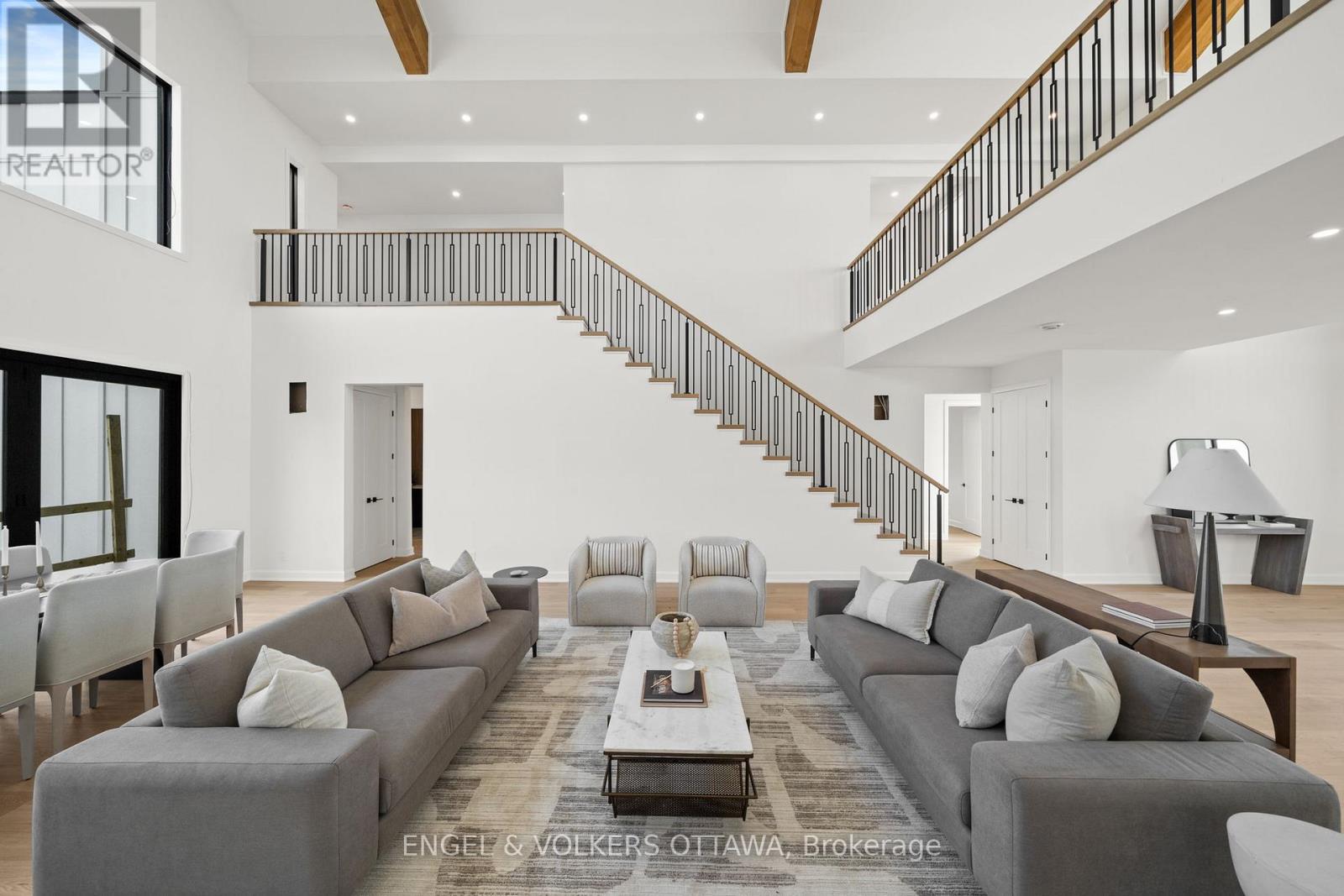 1220 BLACK CANARY DRIVE