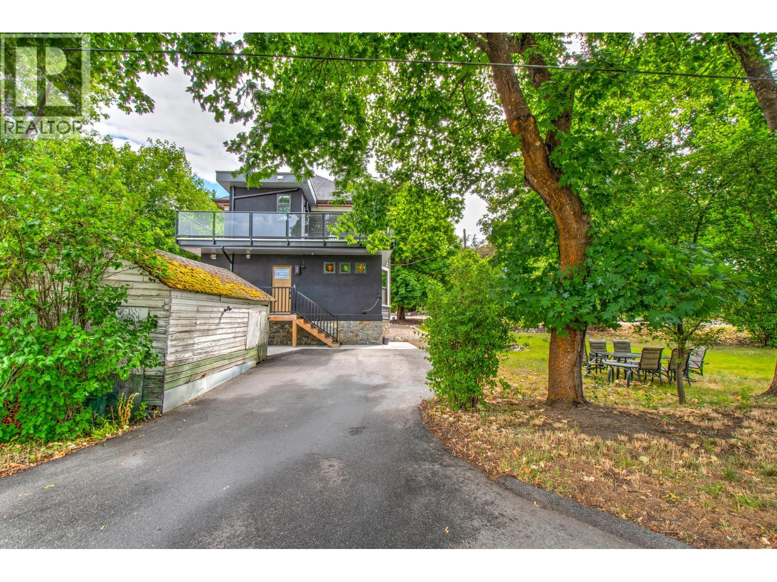 3102 Pleasant Valley Road