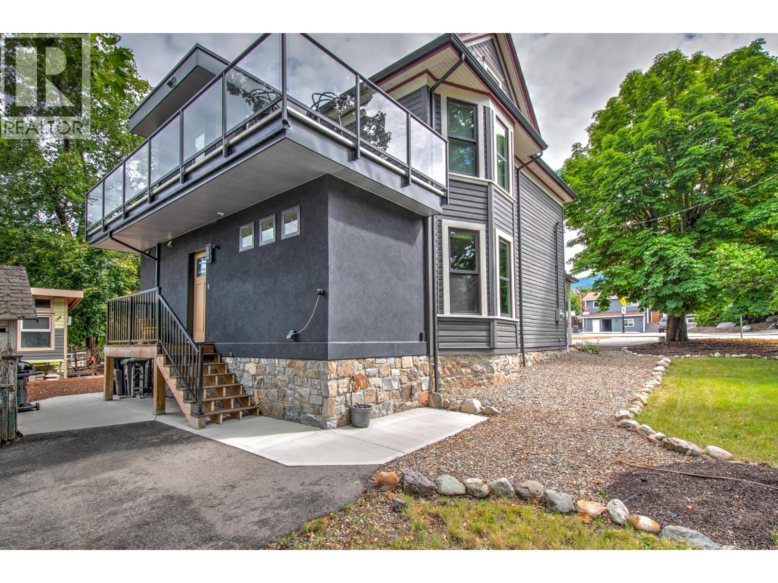 3102 Pleasant Valley Road