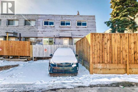 104, 8 Blackthorn Bay NE Calgary AB T2K5L4