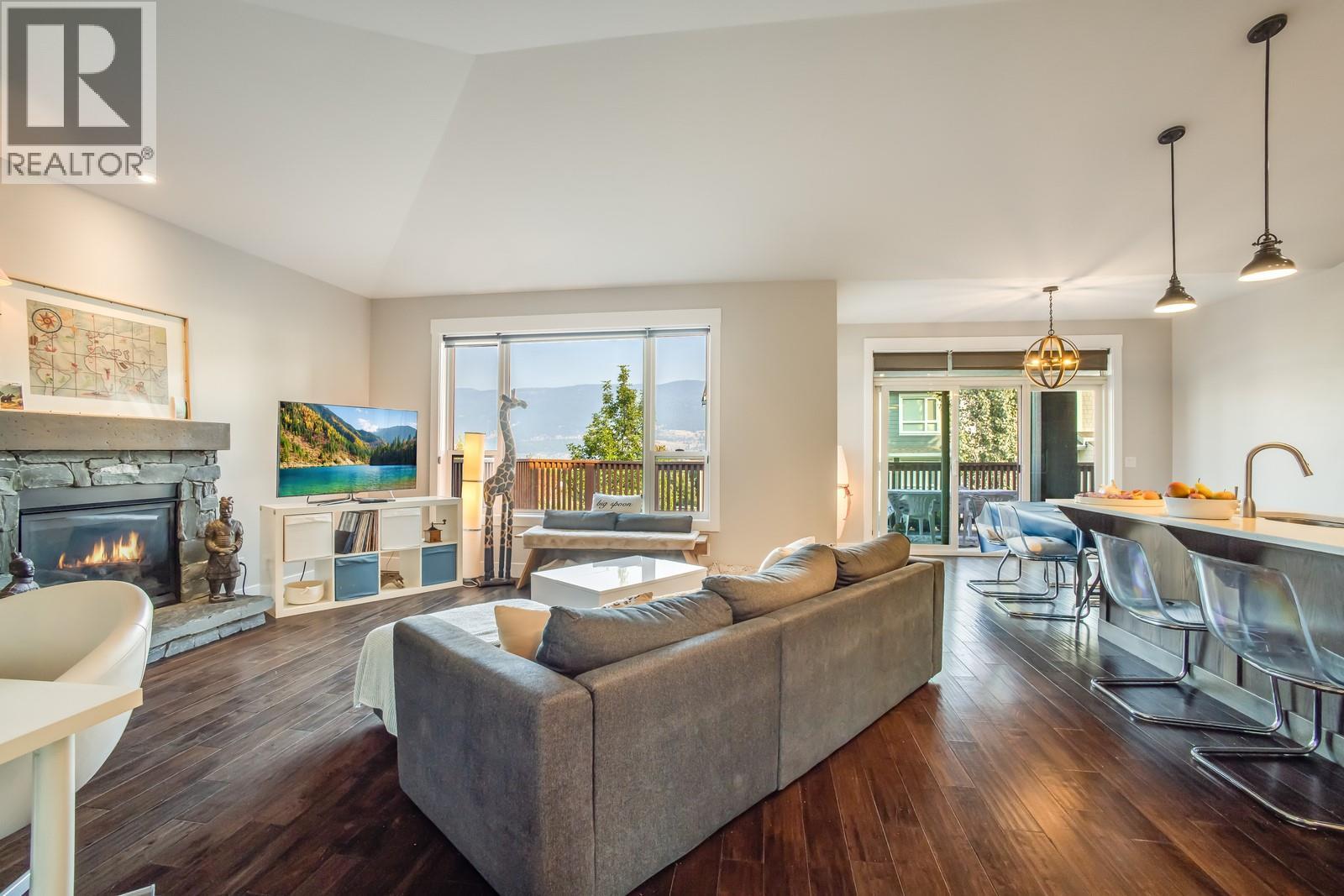 13093 Shoreline Drive