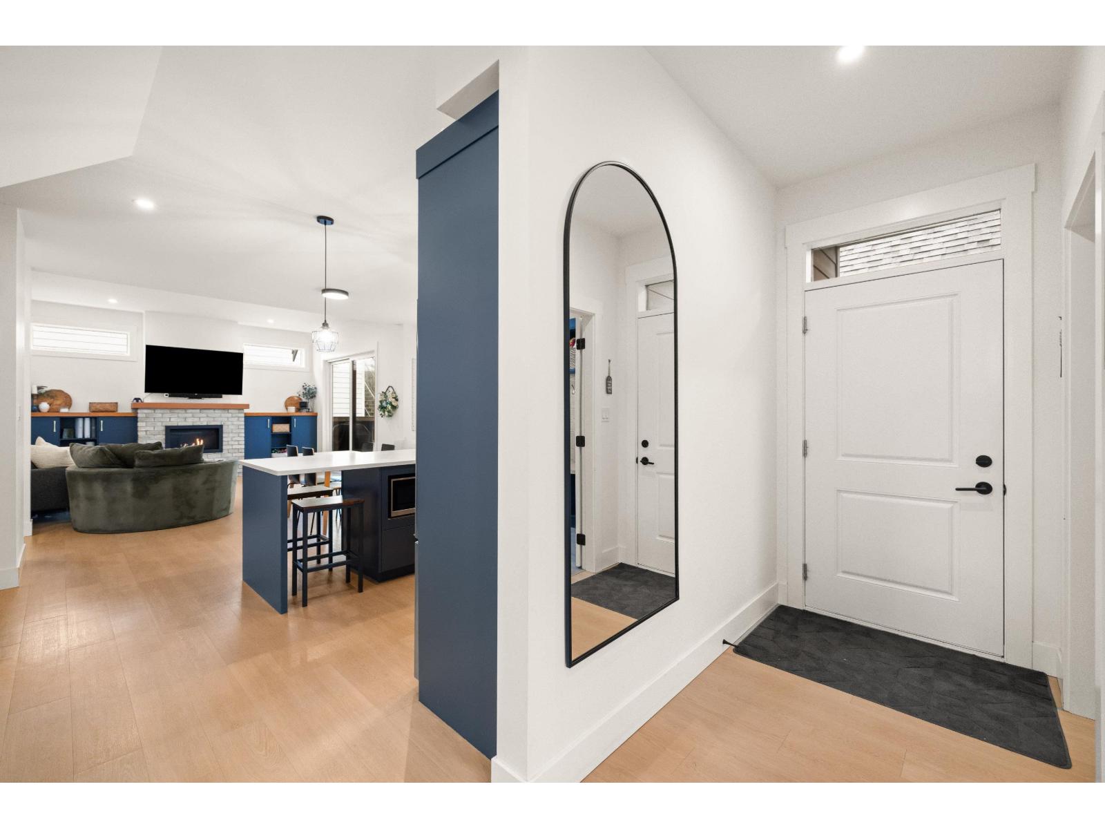 1864 AGASSIZ AVENUE|Agassiz