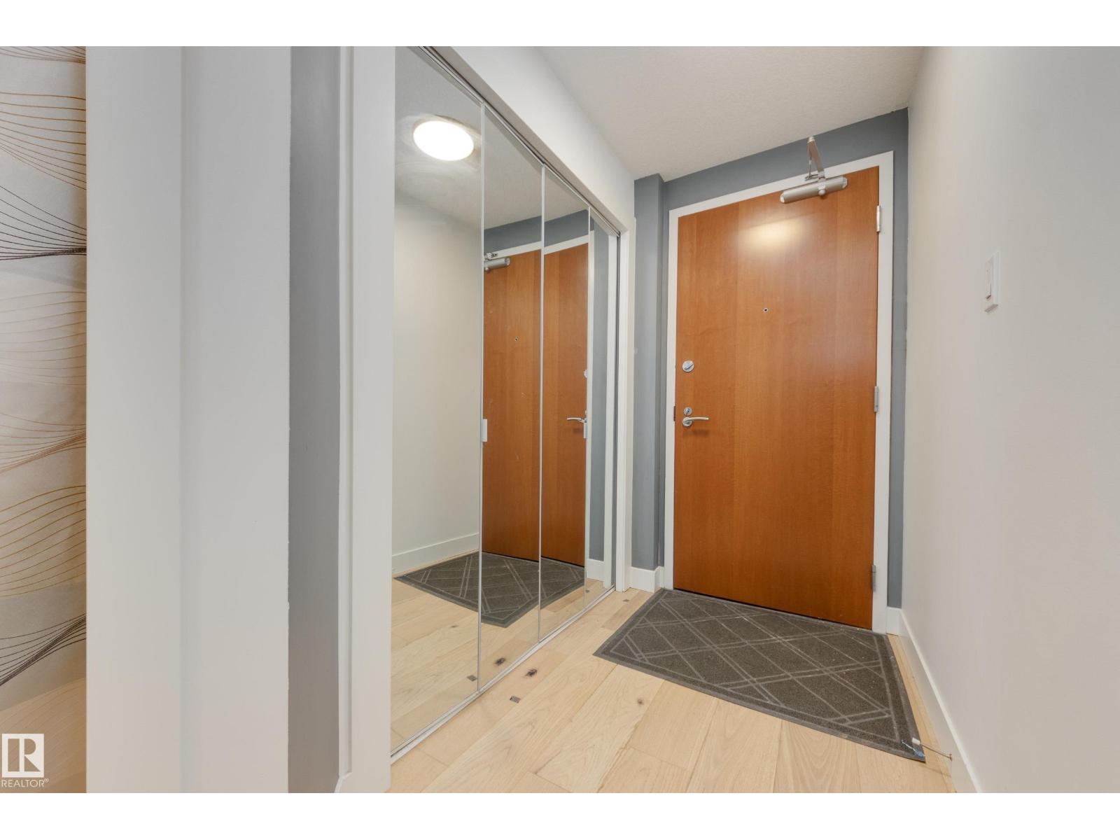 #2004 10152 104 ST NW