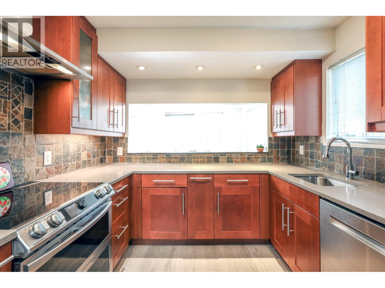 10 838 TOBRUCK AVENUE